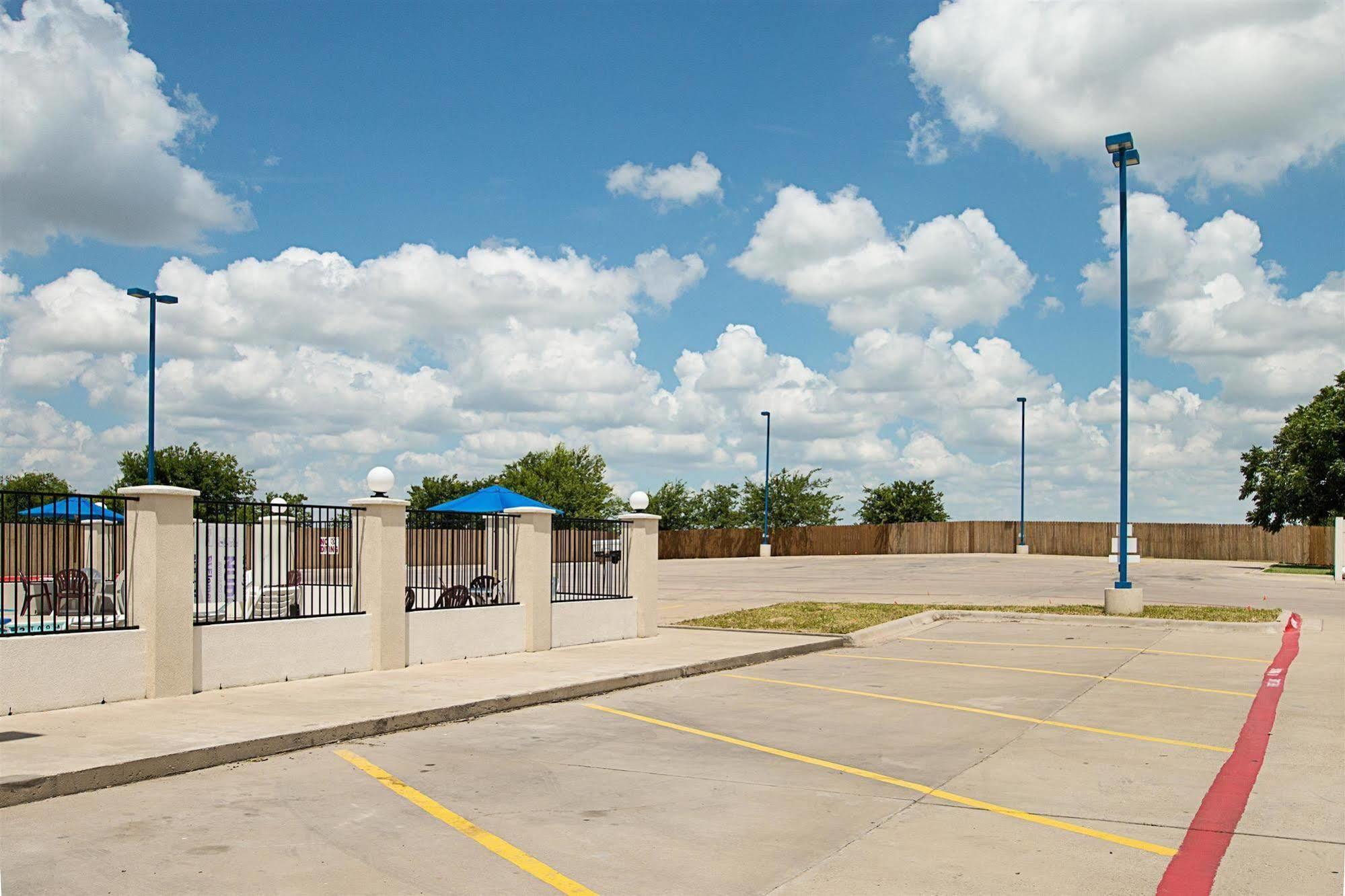 Motel 6-Cleburne, Tx Экстерьер фото